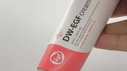 Esy Dew DW - EGF (epidermal growth factor) cream - provides and stimulates collagen